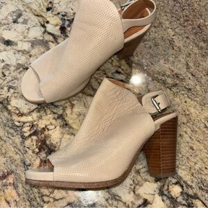Gentle Souls Cream Peep-Toe Block Heels